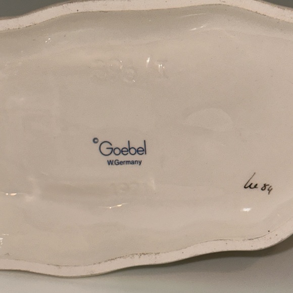 MJHummel Goebel Ride Into Christmas (1971) signed 1984 WGermany - Picture 9 of 9